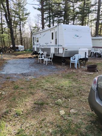 2004 keystone camper..26ft. 1