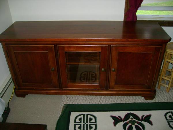 Sideboard - $125 (Sutton)63439222886275120