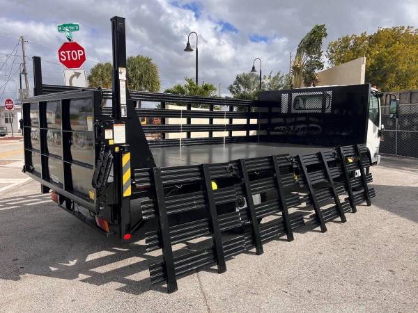 2019 Chevrolet 4500 ISUZU NPR - Photo 8