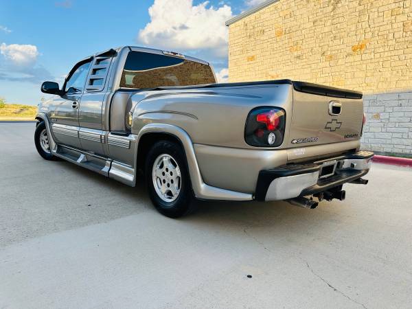 2001 Chevrolet Silverado 1500 5.3L ONE OWNER SUPER CLEAN - $6,999 (Austin(South))63439785821571122