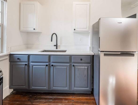 $999 Vintage Layouts with Thoughtful Updates | Renovated Studio (Slabtown)63615695931779122