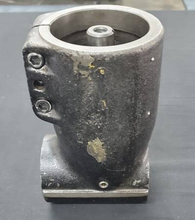 Bridgeport Right Angle R8 Milling Head Black 1