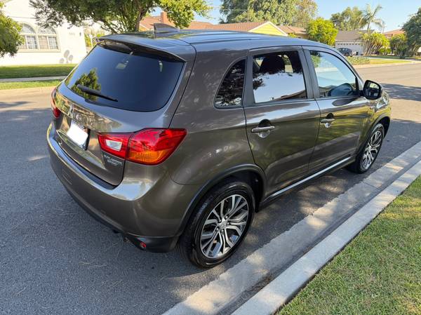 2017 Mitsubishi Outlander Sport SE - $6,800 (Bell Gardens)63470772448769124