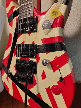 Jackson EVH MODDED▫️🟥◼️▪️⬜️⬛🟥◽️◼️⬜️🟥⬛ 1