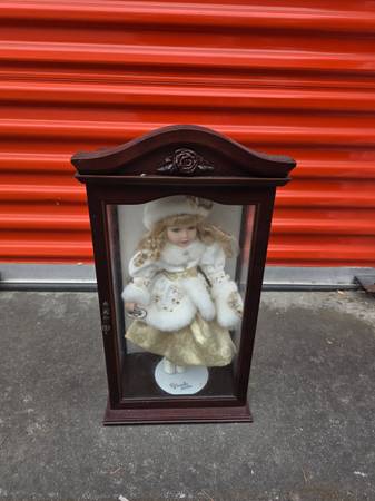 Camilla Gardens 16’ Collectable Doll & Wood Display Case 1