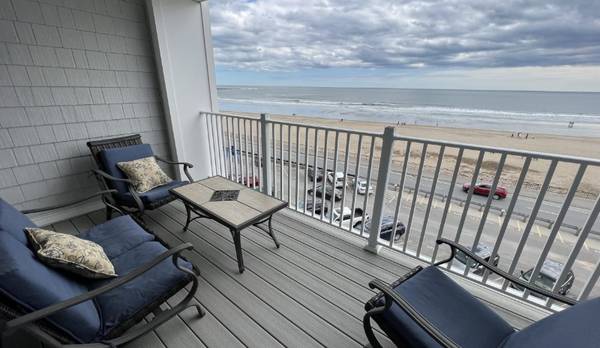 $2500.00 / 2br - 750ft2 - 315 Ocean Boulevard, Unit 50663931790587395120