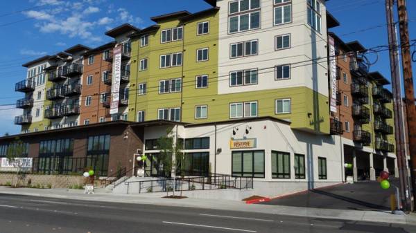 $1,300 / 1br - 549ft2 - $1200 1-bedroom Move-In Special! Convenient Location! 55+! (8920 Evergreen Way, Everett, WA)63929303550722124