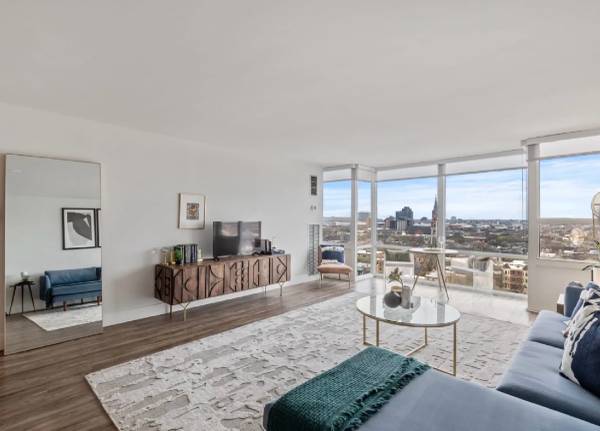 $2,195 / 1br - OLD TOWN 1 Bedroom ~ Previously Condos ~ Custom Touches Across Each Unit (Old Town, Chicago)63844193652611122