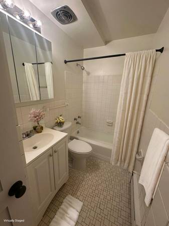 $875 Updated Uptown Studio / Parking Available, SECOND MONTH FREE (Uptown)63990383466243123