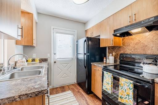 $1,479 / 2br - 950ft2 - November Rent Free! Must Move In By 10/31!!64005272797314120