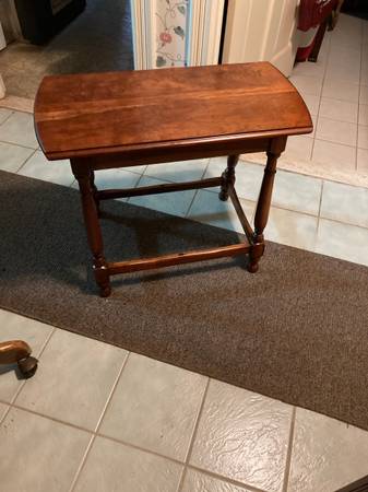 Antique Cherry End Table #1018 1