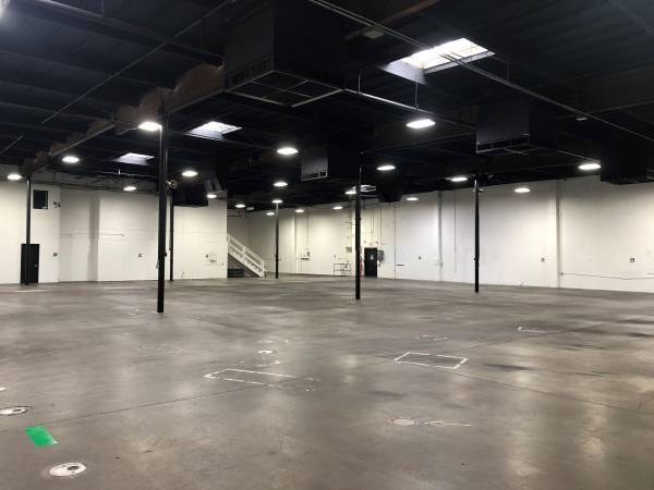 $3,300 / 2500ft2 - 2,500 SQ FT Warehouse Unit Available 11/1/2025 (224B)64218943538434120