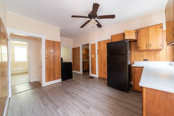 $2,800 / 3br - Malden 3 Bed/1 Bath Retreat | Forestdale Gem (Forestdale)63699333601411123