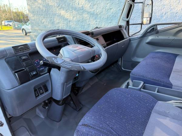2007 Mitsubishi FUSO FE140 - Photo 10