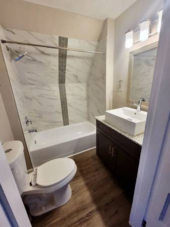 $1,625 / 2br - 700ft2 - 2/bd 1/ba, Pet Friendly (Pet Fees Apply), Central A/C64013369796866122