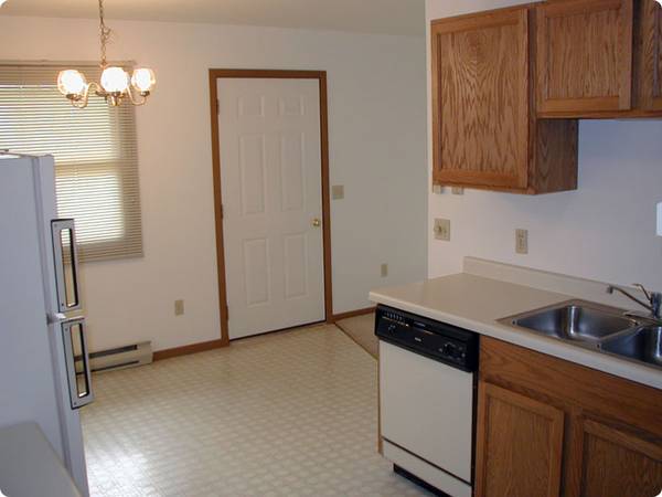 $845 / 1br - 685ft2 - 1BR near Oakwood Mall (5723 Gables Circle)63845960475009123