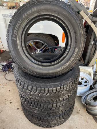 245/70R17 studless snow tires 1