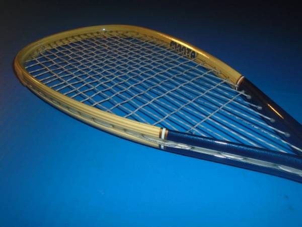 Manta Graphite 6500 Squash Racquet - $40 (bellevue)63444090017027122