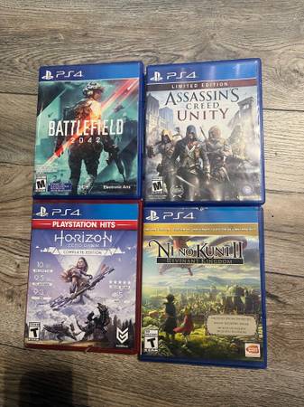 PS4 || 2 pads || 3 games || 500GB - $9063471465822209121