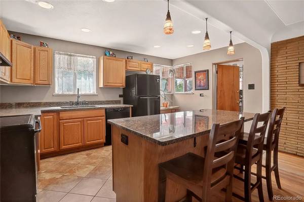 $1,765 / 2br - 1305ft2 - Bright 2BR Close to US-36 (Westminster > Harris Park)63973502361218121