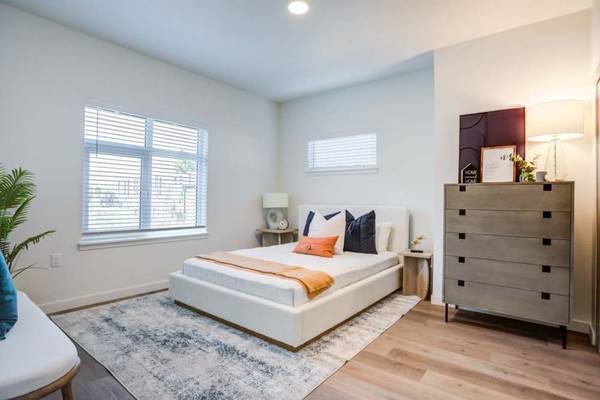 $2,245 / 2br - 942ft2 - Clubhouse, Kitchen Island (Select Floorplans), BBQ (2301 Jefferson Blvd , West Sacramento, CA)64044028553730120