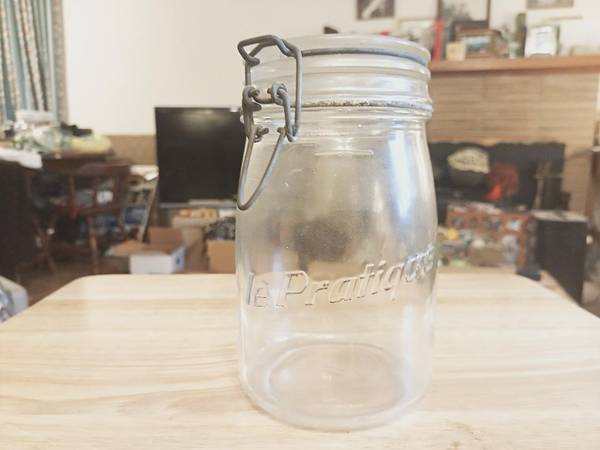 Le Pratique Canning Jar 1