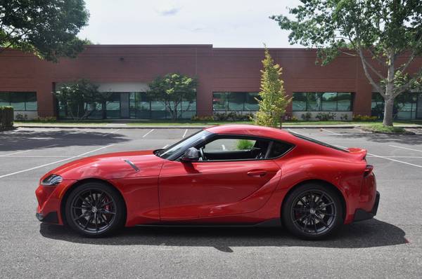 2023 Toyota GR Supra 3.0 Premium Coupé de 6 velocidades, rojo, paquete de asistencia al conductor - $58,987 (Hillsboro)63495506464899123