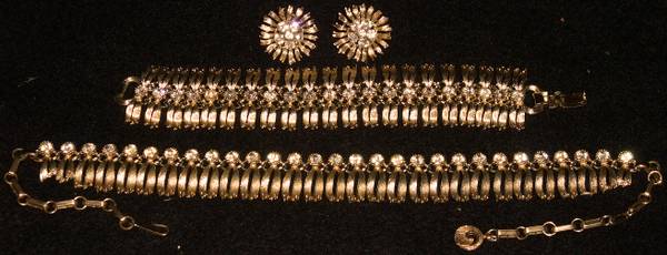 'Lisner' Aurora Borealis Jewelry Set. 1