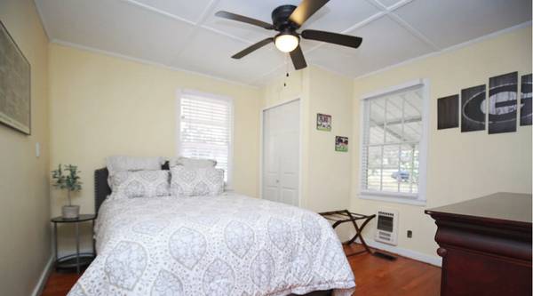 $1,000 / 2br - 1072ft2 - Fully renovated 2 Beds/2 baths (sleeps 6) house located in Normal Town (Athens, GA)63792119478915122