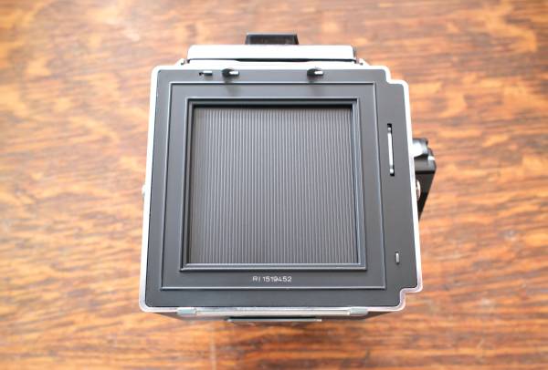Hasselblad 2000FC/M with a Zeiss Planar 80mm f/2.8 F lens. - photo