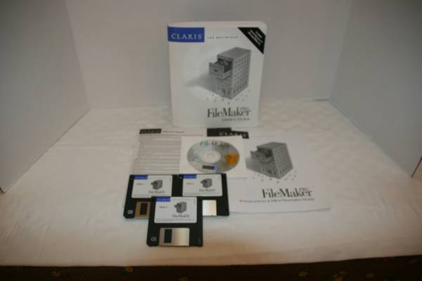 FileMaker Pro 3.0 Software and Reference Text 1