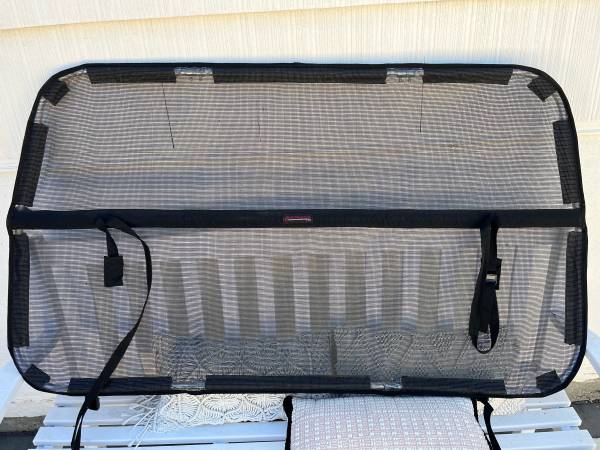 Bushwhacker Pet/Cargo Divider 1