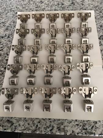 47 Cabinet Hinges DTC 1/2" 1