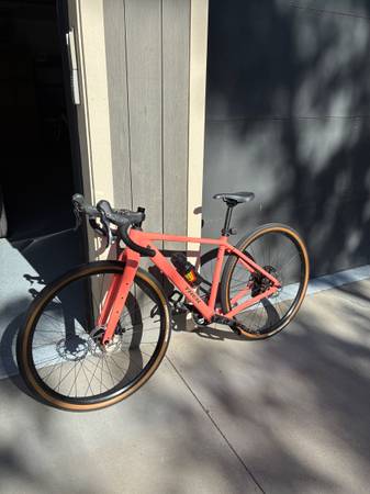 Trek Checkpoint ALR4 Gen 3 - two months use only, XS size 1