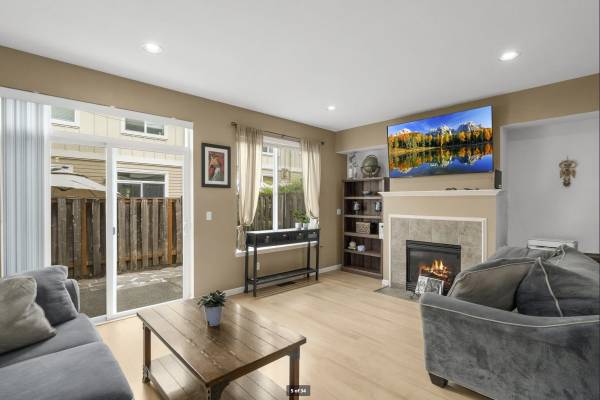 $2,500 / 3br - 1456ft2 - 3 bed, 2.5 bath, 1456 sq ft Beaverton condo next to 170th MAX station (Beaverton)63956786652803124