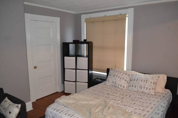 $1,800 Downtown Wakefield - Studio - Heat Included (Wakefield)63863135625601122