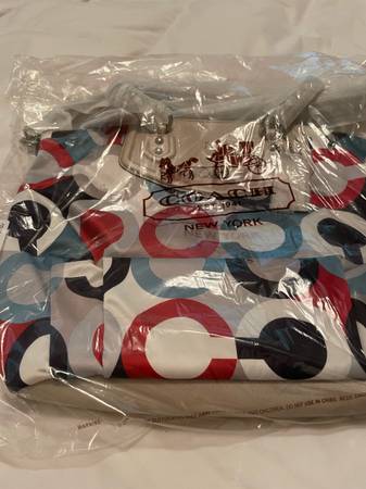 Brand New Coach Bag Stll Wrapped 1
