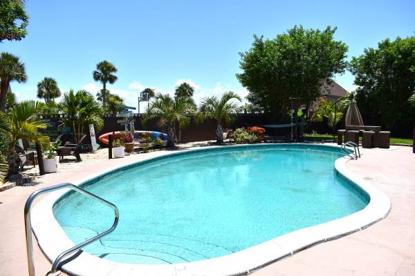 $824,500 / 4br - 2690ft2 - ¡¡¡REDUCCIÓN DE PRECIO! ¡VISTAS INTERCOASTALES SIN EL PRECIO!!! (Indialantic)63846409355267124