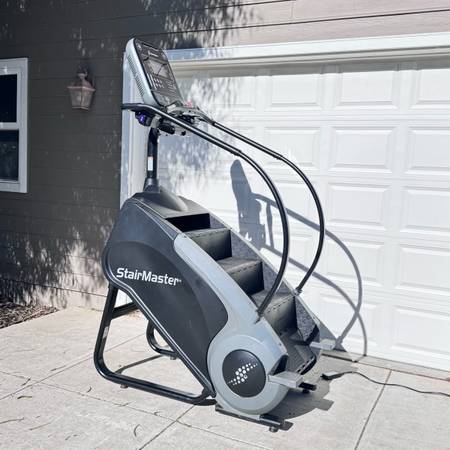 StairMaster 8G Gauntlet StepMill 1