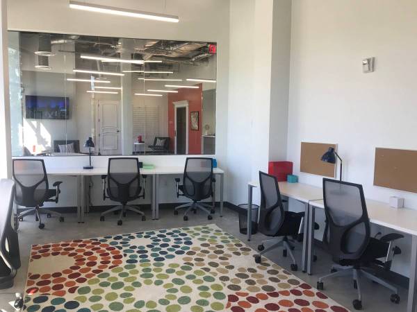 Elevate Your Work Day: Flexible & Inspiring Co-Working 1