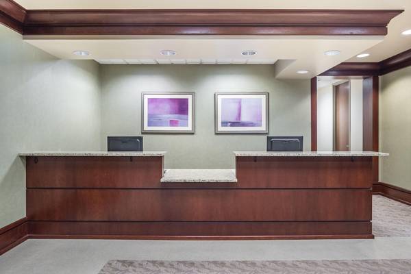 $129 Co-Working Space for Professionals - Affordable & Flexible Terms $129 (Glen Allen)64027112325505121