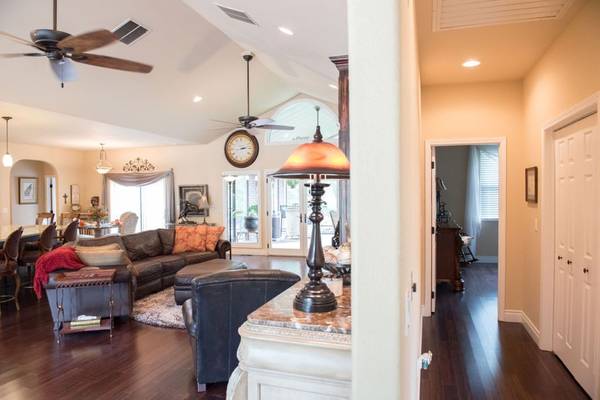 $200 / 4br - 4000ft2 - ALLURING FAMILY LAKEFRONT HOME ON TABLE ROCK LAKE (300 Redwing Dr, Kimberling City)63754855839491123