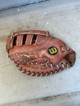 WILSON A2856 PRO MODEL 1ST BASEMAN BASEBALL GLOVE-LEFT HANDED - $60 (los gatos)63471479670787122