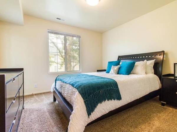 $1,479 / 2br - 822ft2 - Resident Referral Program, Dishwasher, Professional Management Team63670973278979121