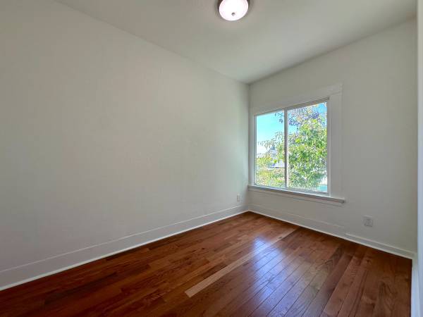$900 / 1br - Spacious 1 Bedroom Apartment with Updated Kitchen (campbell)63888989920771123