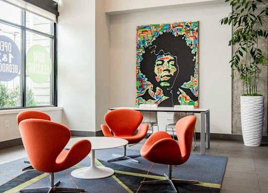 $1,728 / 1br - 536ft2 - USB Charging Outlets, Balcony, Public Transit Nearby (400 S Jackson Street, Seattle, WA)63852578410369121