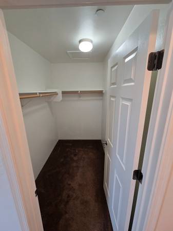 $1,889 / 3br - 1630ft2 - Moving soon?64018139130371124