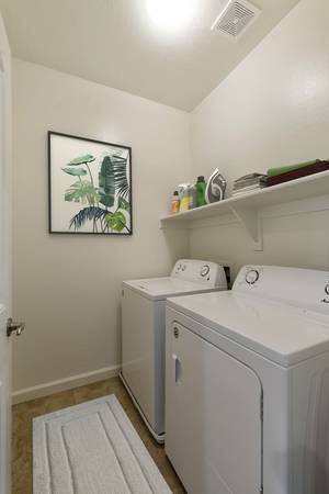 $1,959 / 3br - 1410ft2 - Coming Soon! Spacious 3 Bed 2.5 Bath Townhome! Pet Friendly! (529 S Hawes Rd, Mesa, AZ)64024820485250124