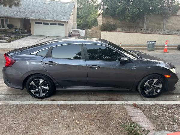 2019 Honda Civic lx - $18,500 (Northridge)63470894448897123