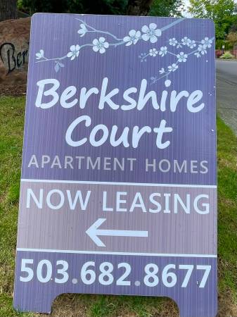 $1,575 / 2br - 900ft2 - Spectacular 2 Bedroom 1 Bath Available Now! Hurry In For 2 Months Free (Wilsonville)63831396383233121